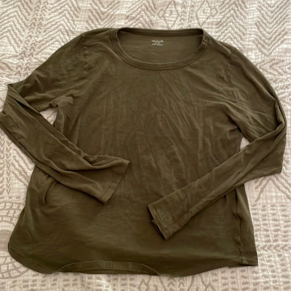 Madewell Size Medium long sleeve shirt in Olive green